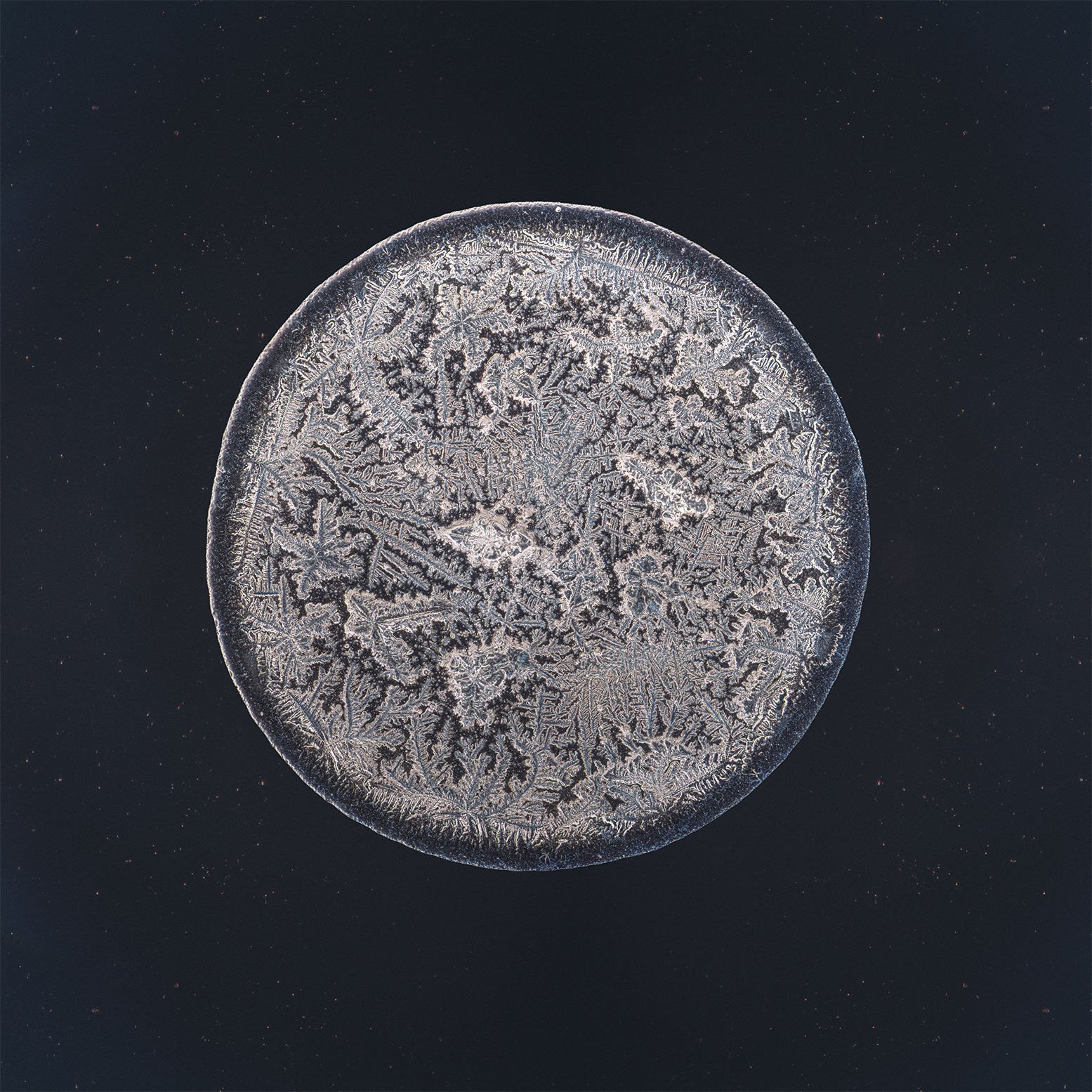Beth tear photographed under the microscope