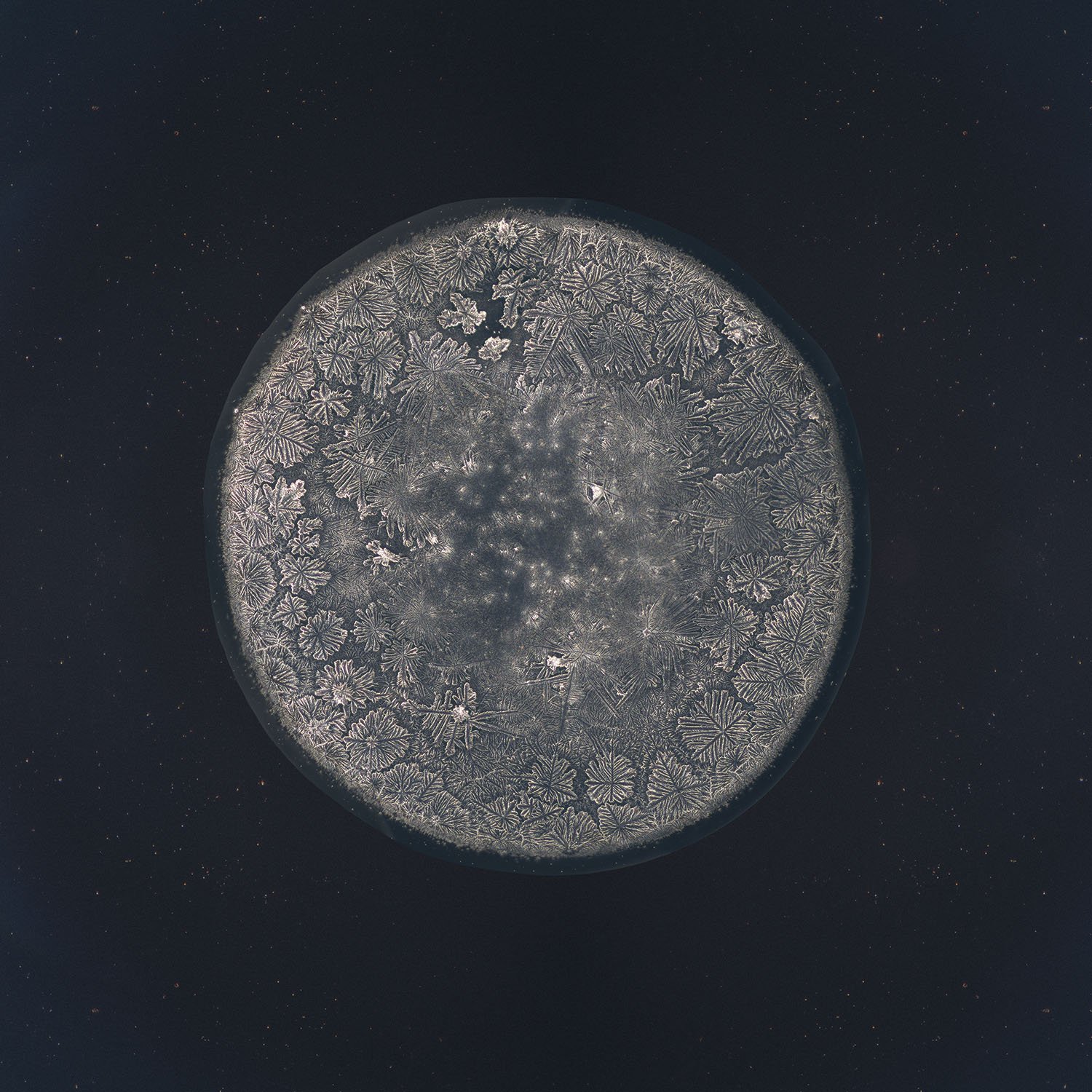 Madita tear photographed under the microscope
